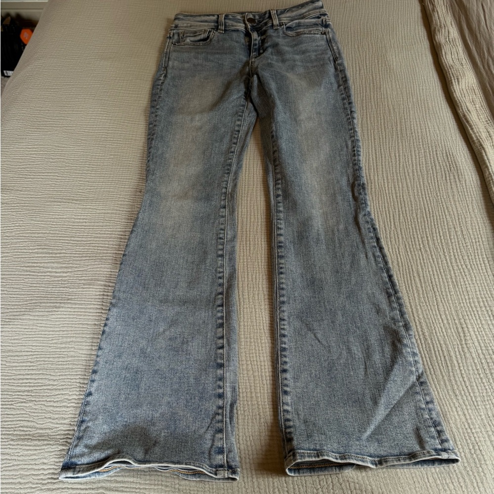 American Eagle Flare Women’s Jeans
